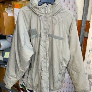 US Military Gen III Extreme Cold Weather Parka Level 7 Size Medium Regular